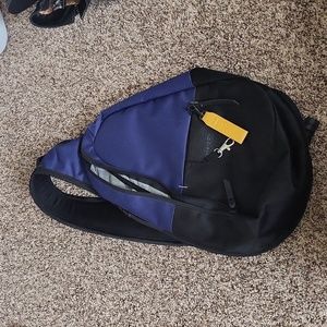 NWOT Sherpani Sling Purse